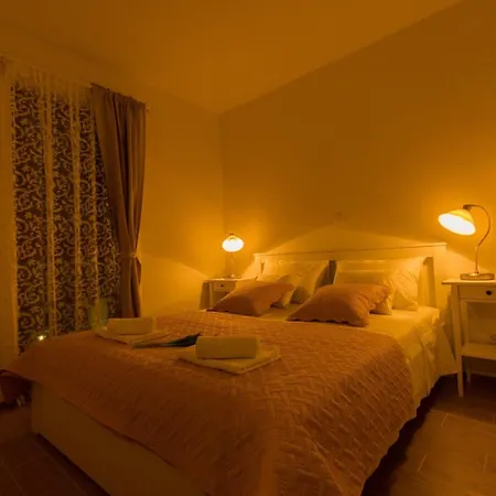 La-comfort One Bedroom With Sea View Terrace 2 *