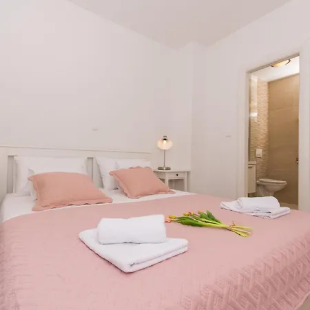 La-comfort One Bedroom With Sea View Terrace 2 Apartment