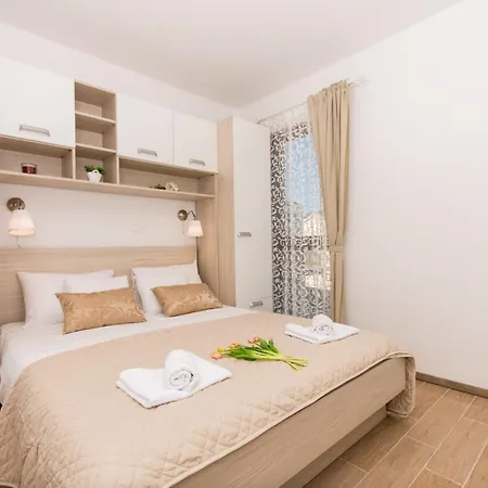 Apartmán La-comfort One Bedroom With Sea View Terrace 2 *
