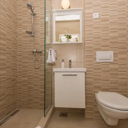 La-comfort One Bedroom With Sea View Terrace 2 *