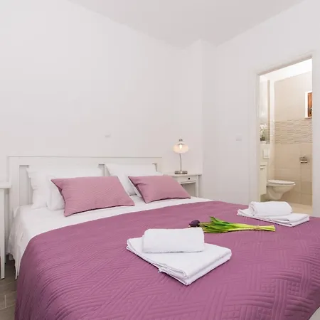 La-comfort One Bedroom With Sea View Terrace 2 Apartmán