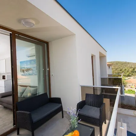 La-comfort One Bedroom With Sea View Terrace 2 Veliki Drvenik